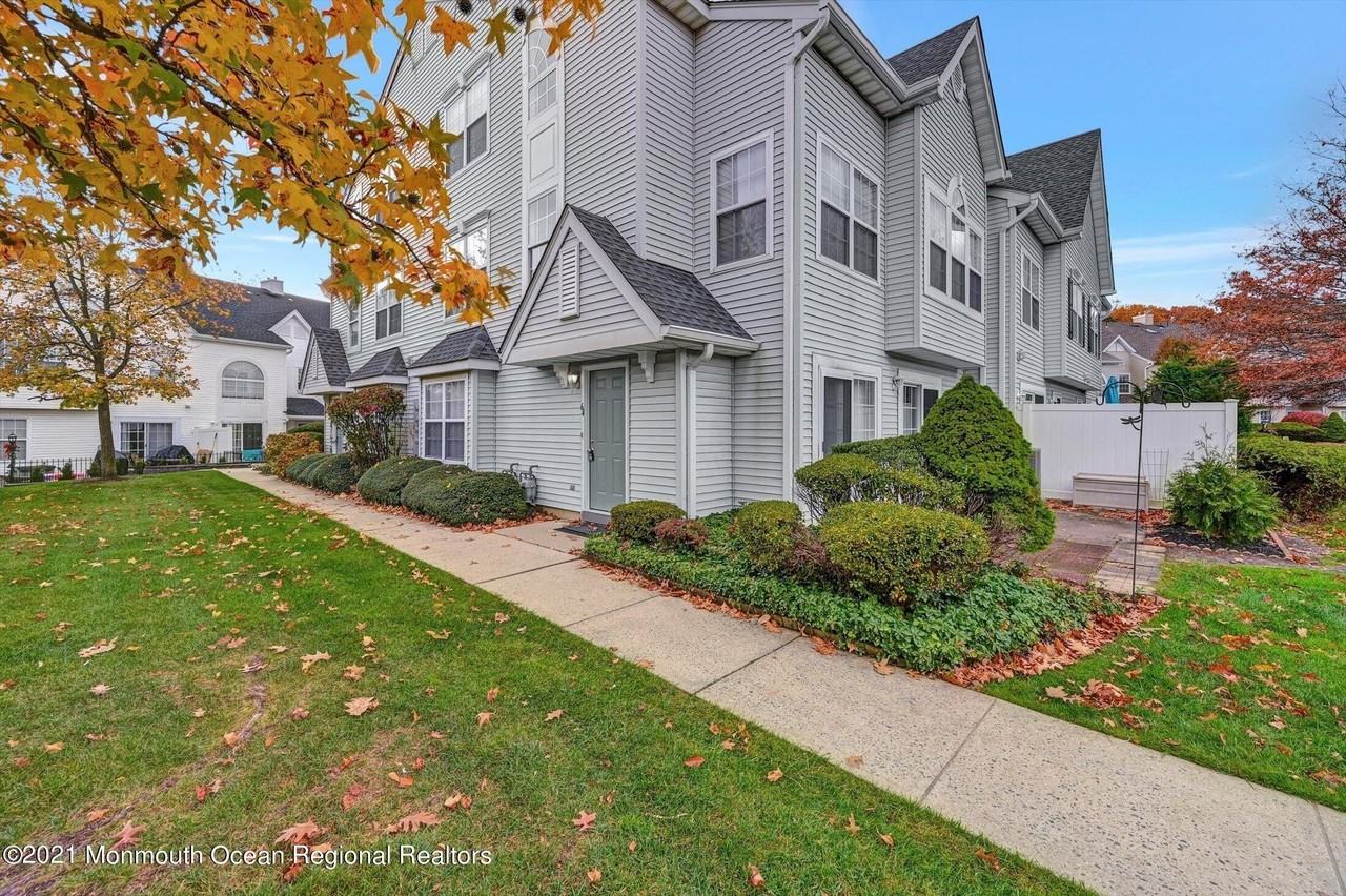 64 Phoenix Ct - Photo 2 of 35