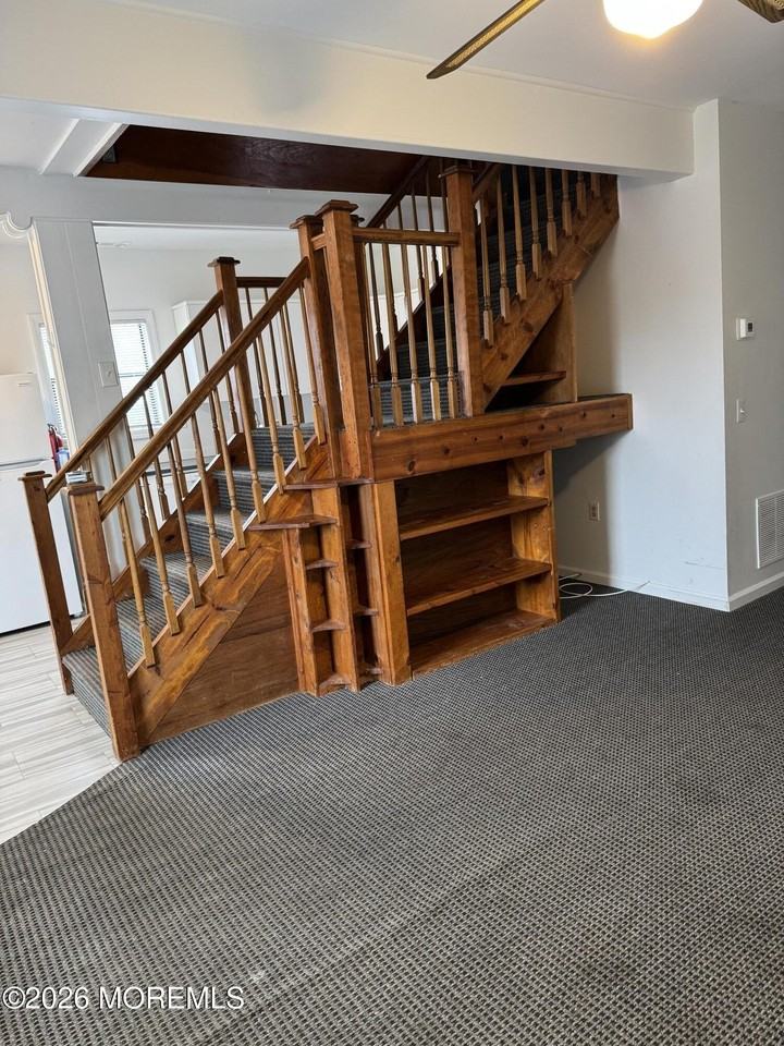 126 Bay Ave Apt B - Photo 4 of 9