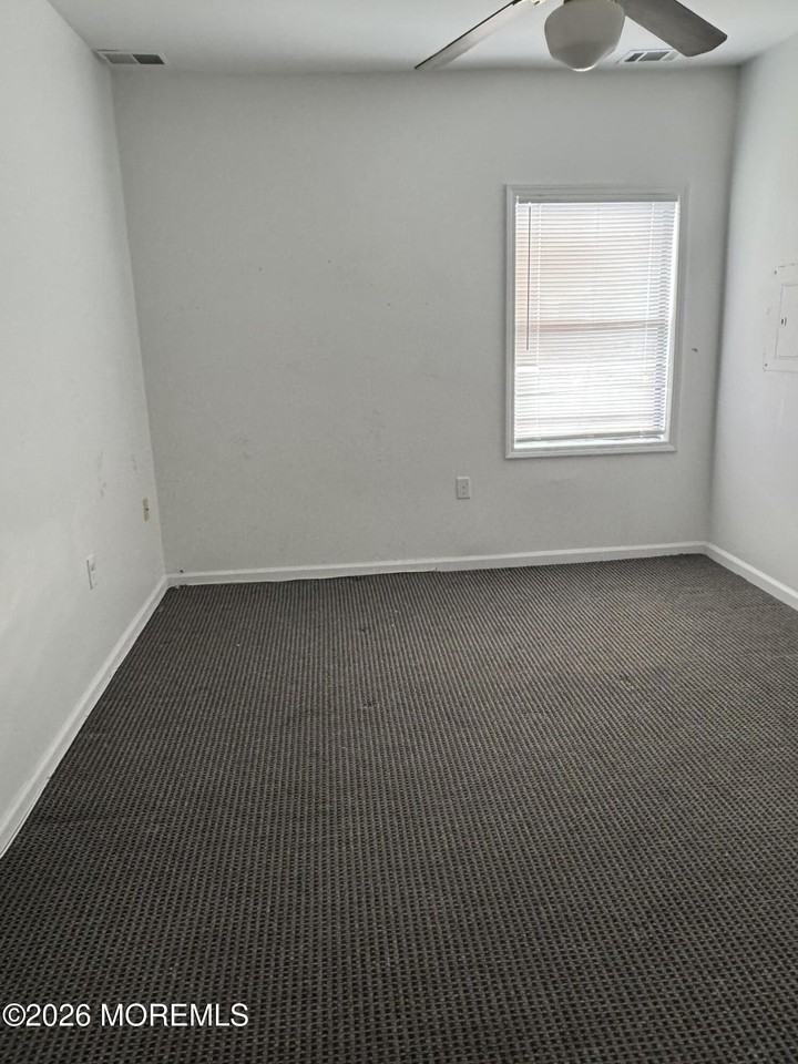 126 Bay Ave Apt B - Photo 7 of 9