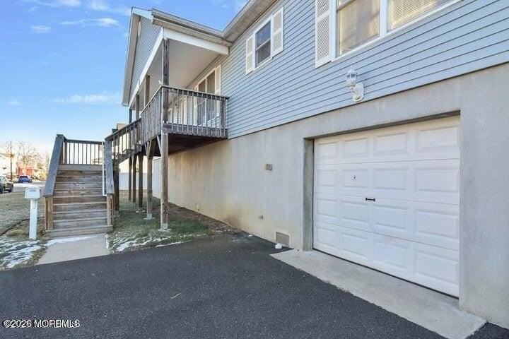 410 Bayview Ave - Photo 2 of 18