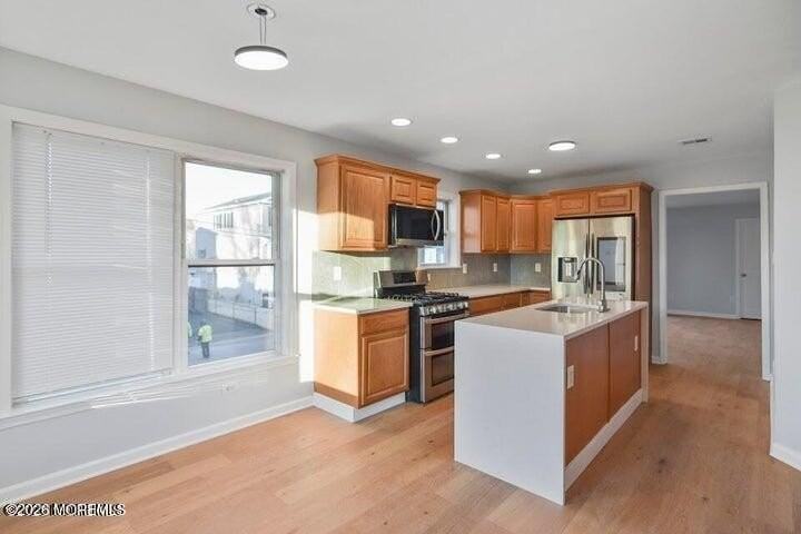 410 Bayview Ave - Photo 7 of 18