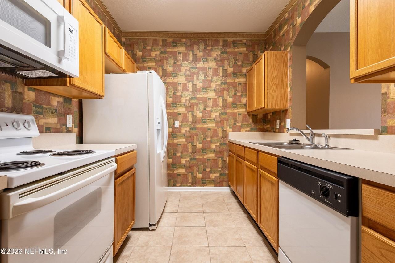 7990 Baymeadows Rd E Unit 220 - Photo 7 of 50