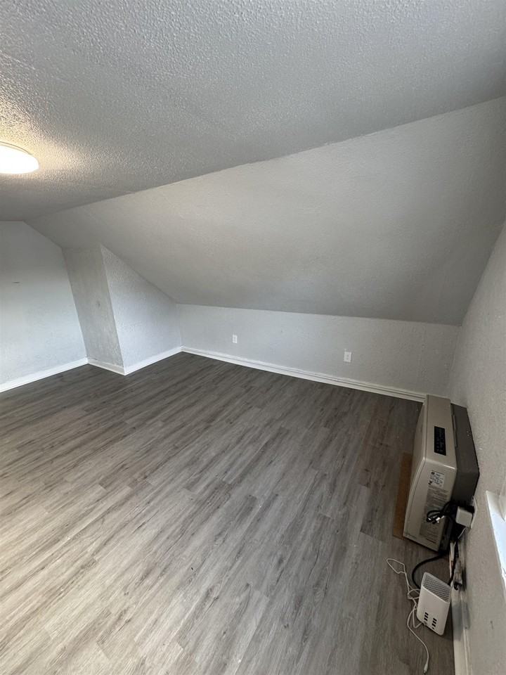 30 Ledge St #7 - Photo 5 of 8