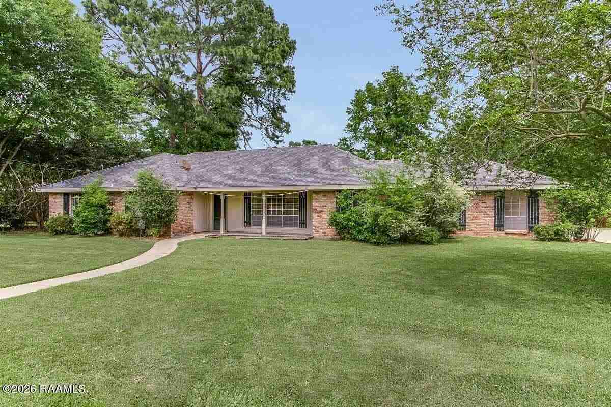 242 Monteigne Dr