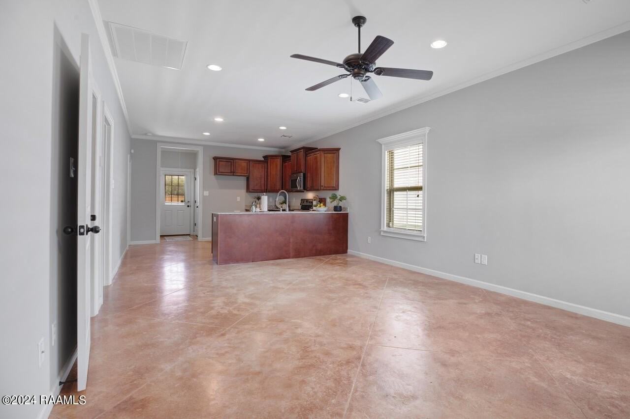 109 Darlene Dr - Photo 2 of 15