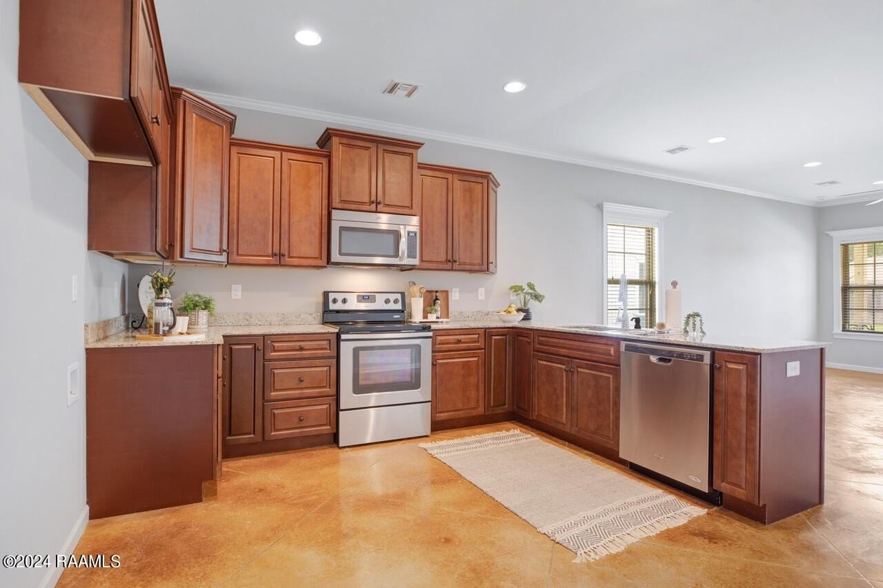 109 Darlene Dr - Photo 4 of 15