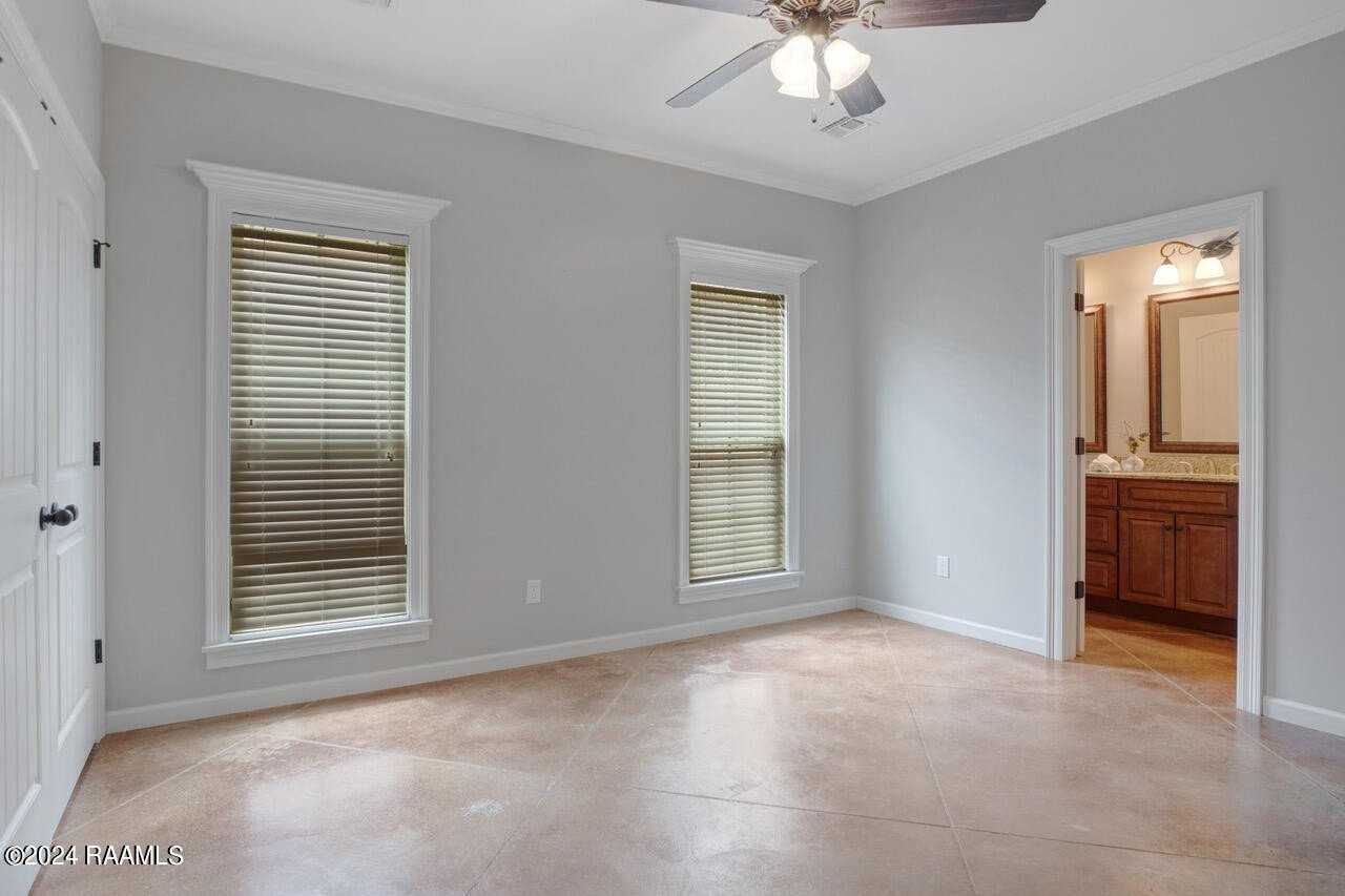 109 Darlene Dr - Photo 5 of 15