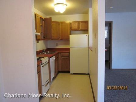900 Beacon St - Photo 2 of 5