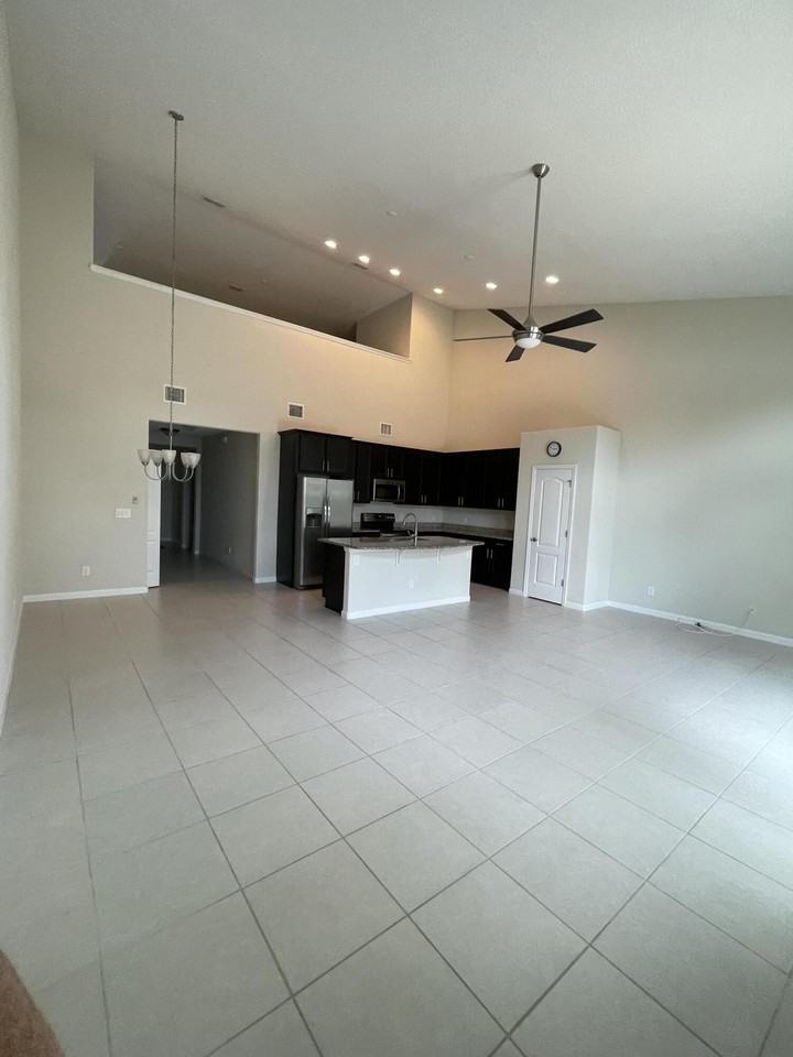 91 Redondo Dr - Photo 4 of 35