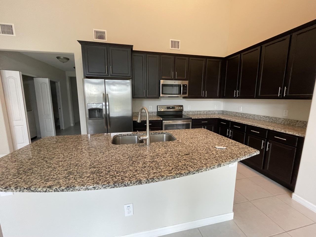 91 Redondo Dr - Photo 5 of 35