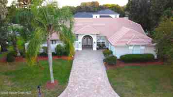 featured image of 101 Island Grove Dr