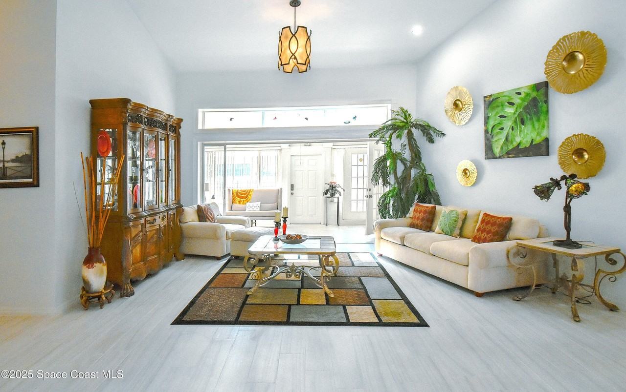 101 Island Grove Dr - Photo 5 of 41