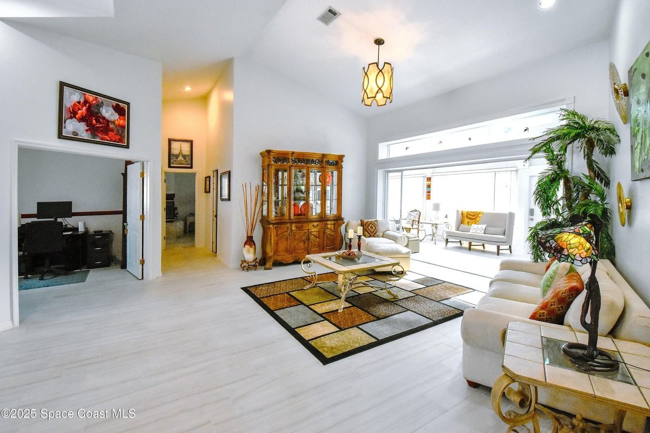 101 Island Grove Dr - Photo 6 of 41