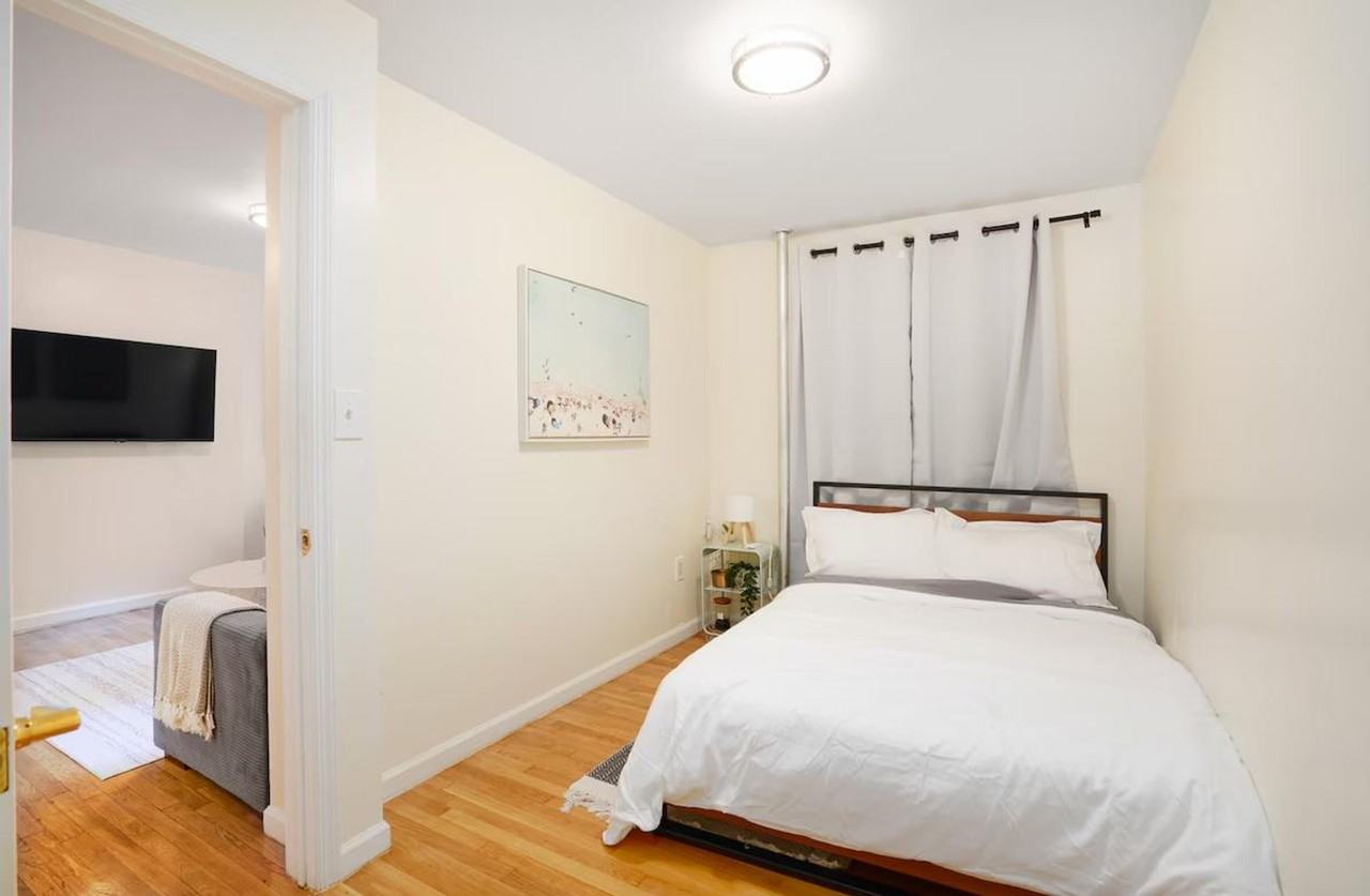 227 E 30th St #1473158P - Photo 3 of 7