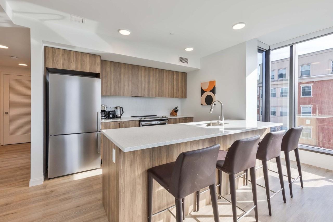 79 Queensberry St #1039265P - Photo 3 of 37