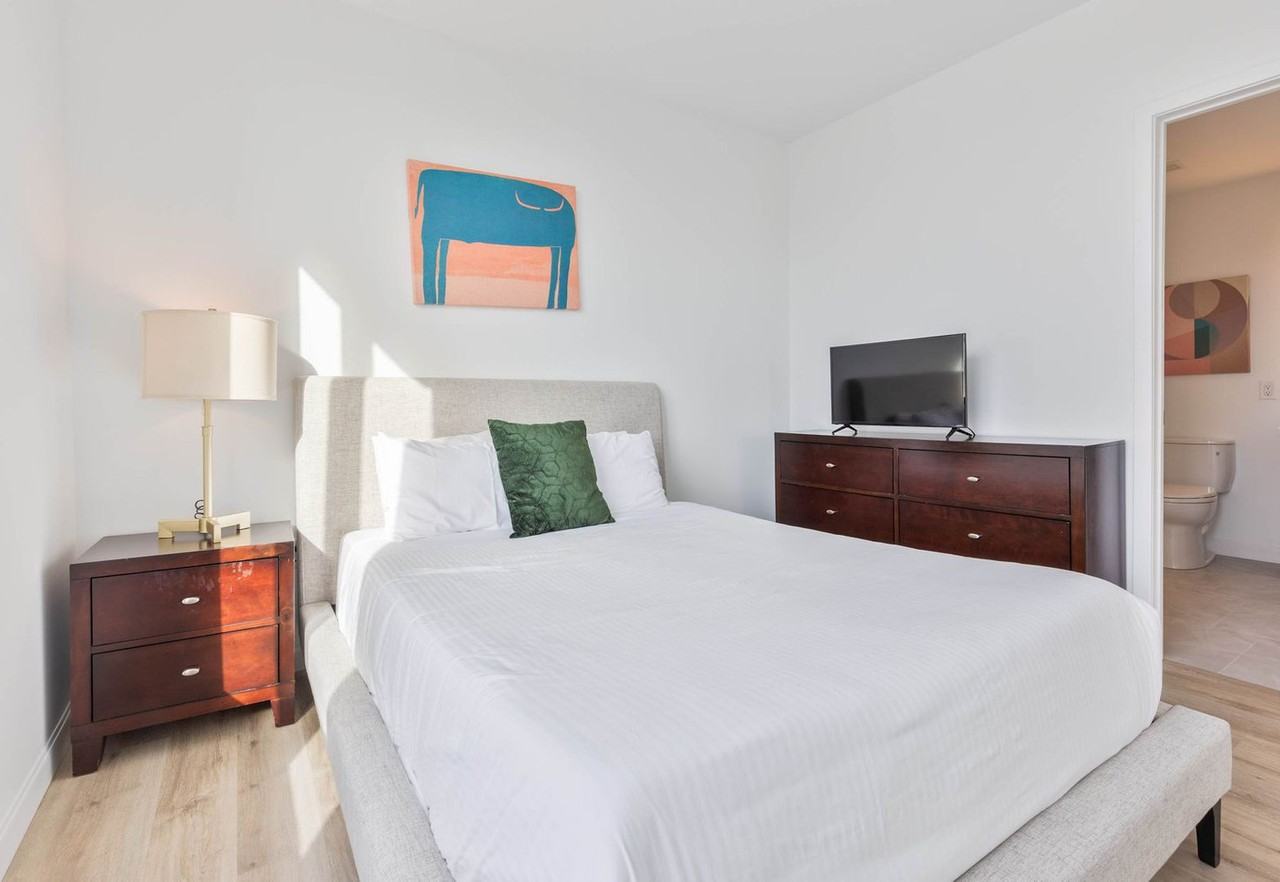 79 Queensberry St #1039265P - Photo 7 of 37