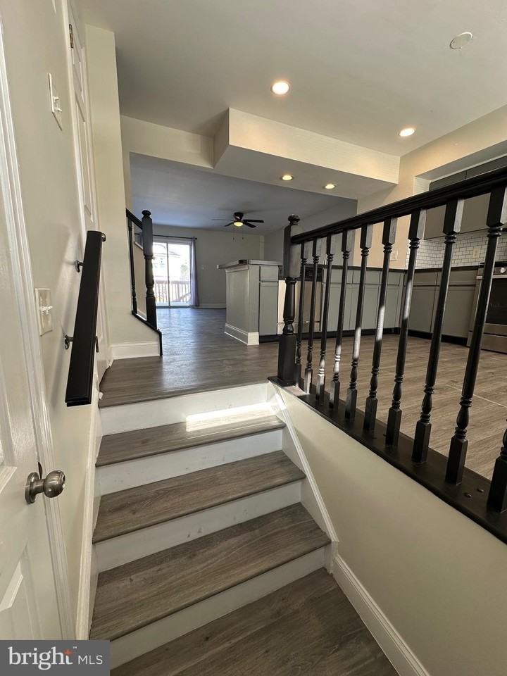 650 Corsica Ave - Photo 2 of 27