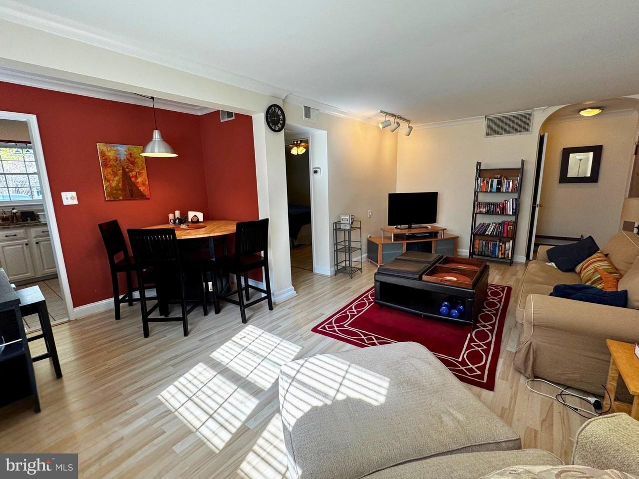 2107 N Scott St Apt 65 - Photo 3 of 15