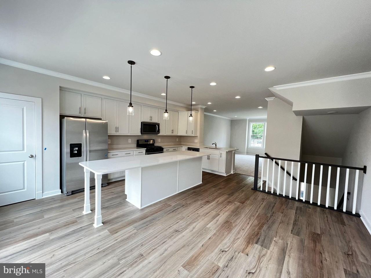 110 Kinross Ln - Photo 2 of 14