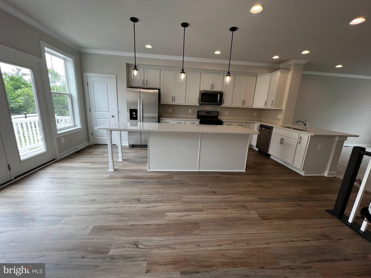 110 Kinross Ln - Photo 3 of 14