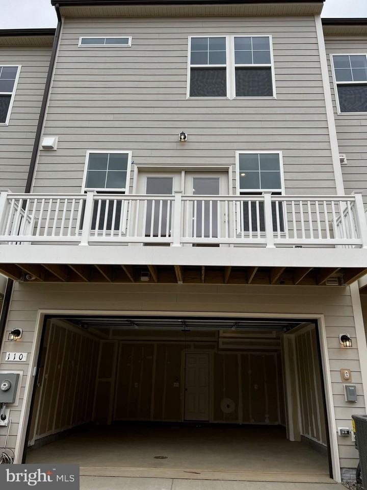 110 Kinross Ln - Photo 5 of 14