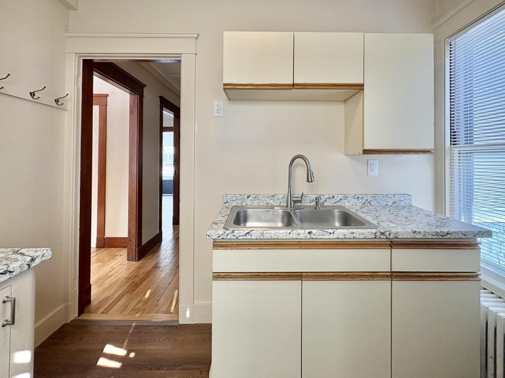 52 S Chestnut St Apt 4 - Photo 7 of 11