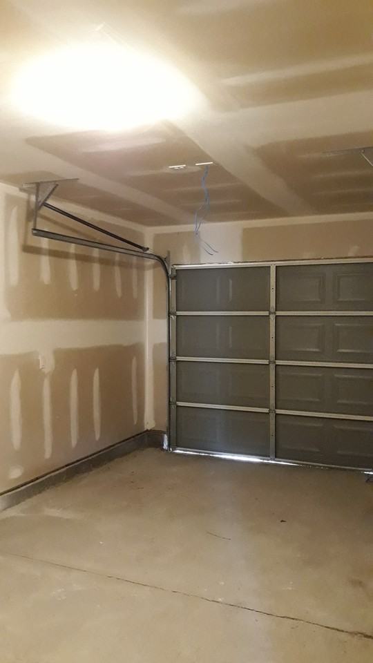 2406 Dakar Dr - Photo 5 of 8