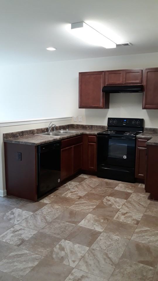 2406 Dakar Dr - Photo 6 of 8