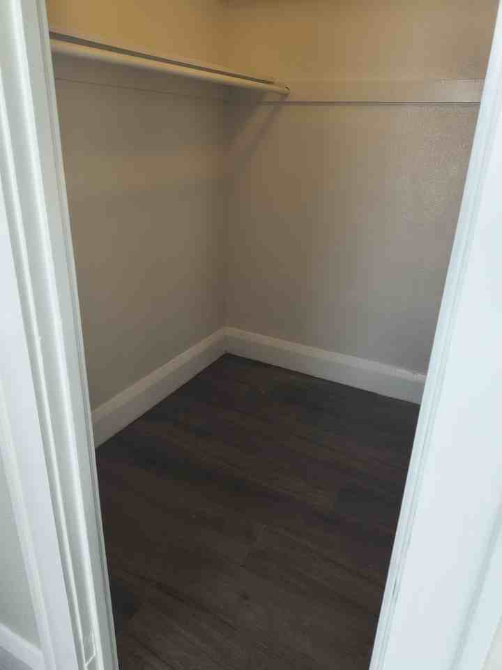 1912 7th Ave W #17 - Photo 3 of 5