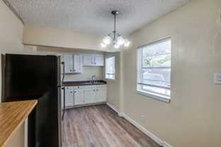 512 S Delaware St #3 - Photo 1 of 1