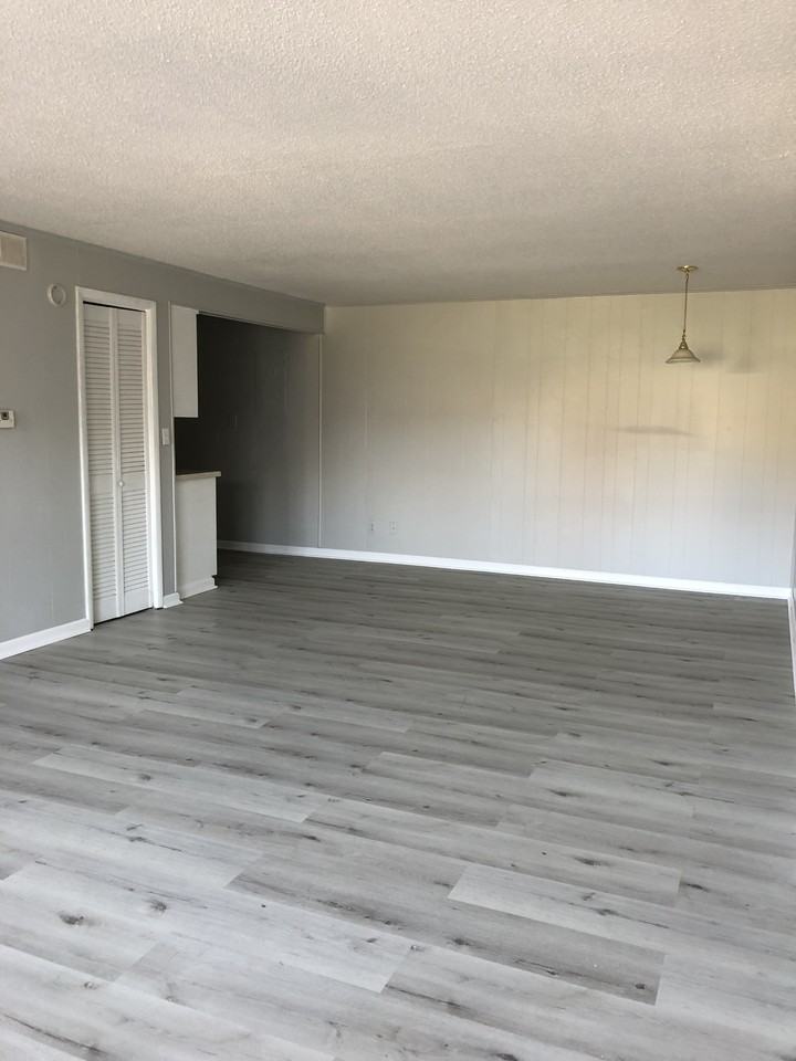 110 Lyon St #1R - Photo 7 of 10