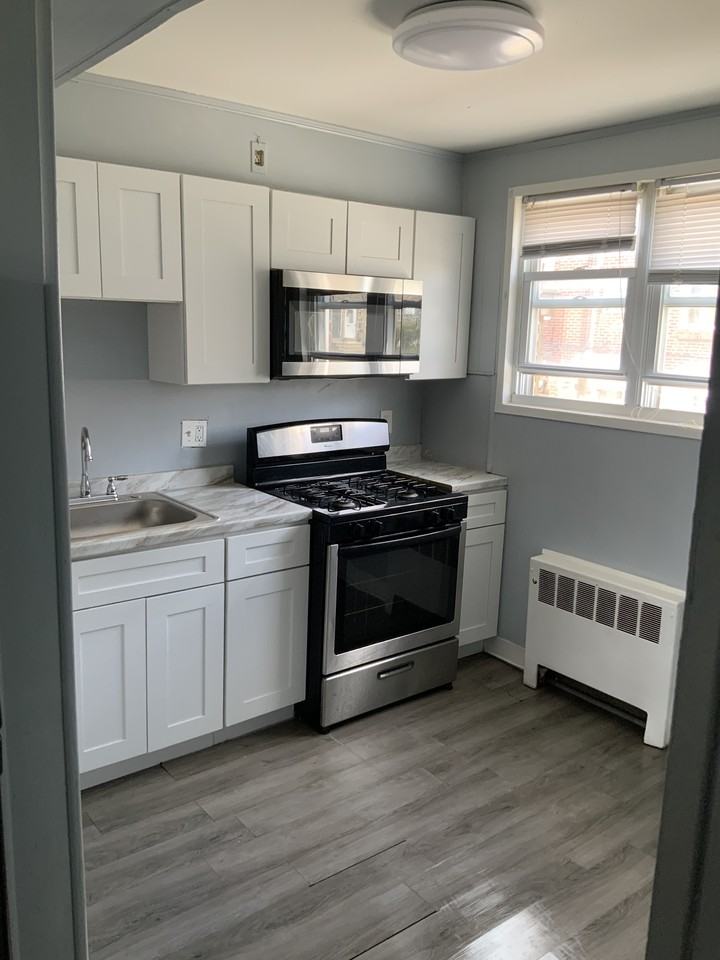 6254 Everett Ave #2 - Photo 4 of 20