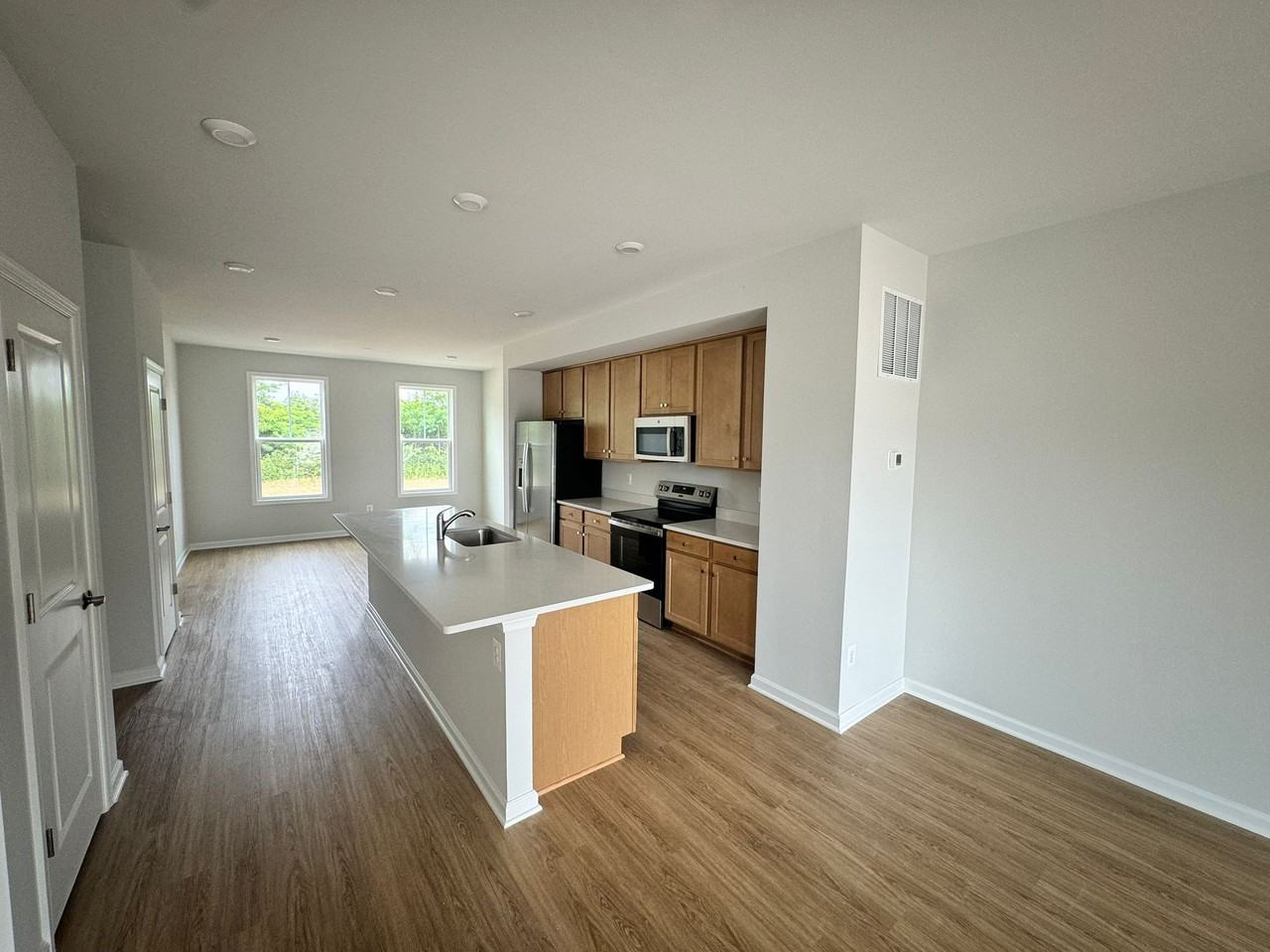 9987 Magnolia Ridge Dr #E33 - Photo 6 of 19