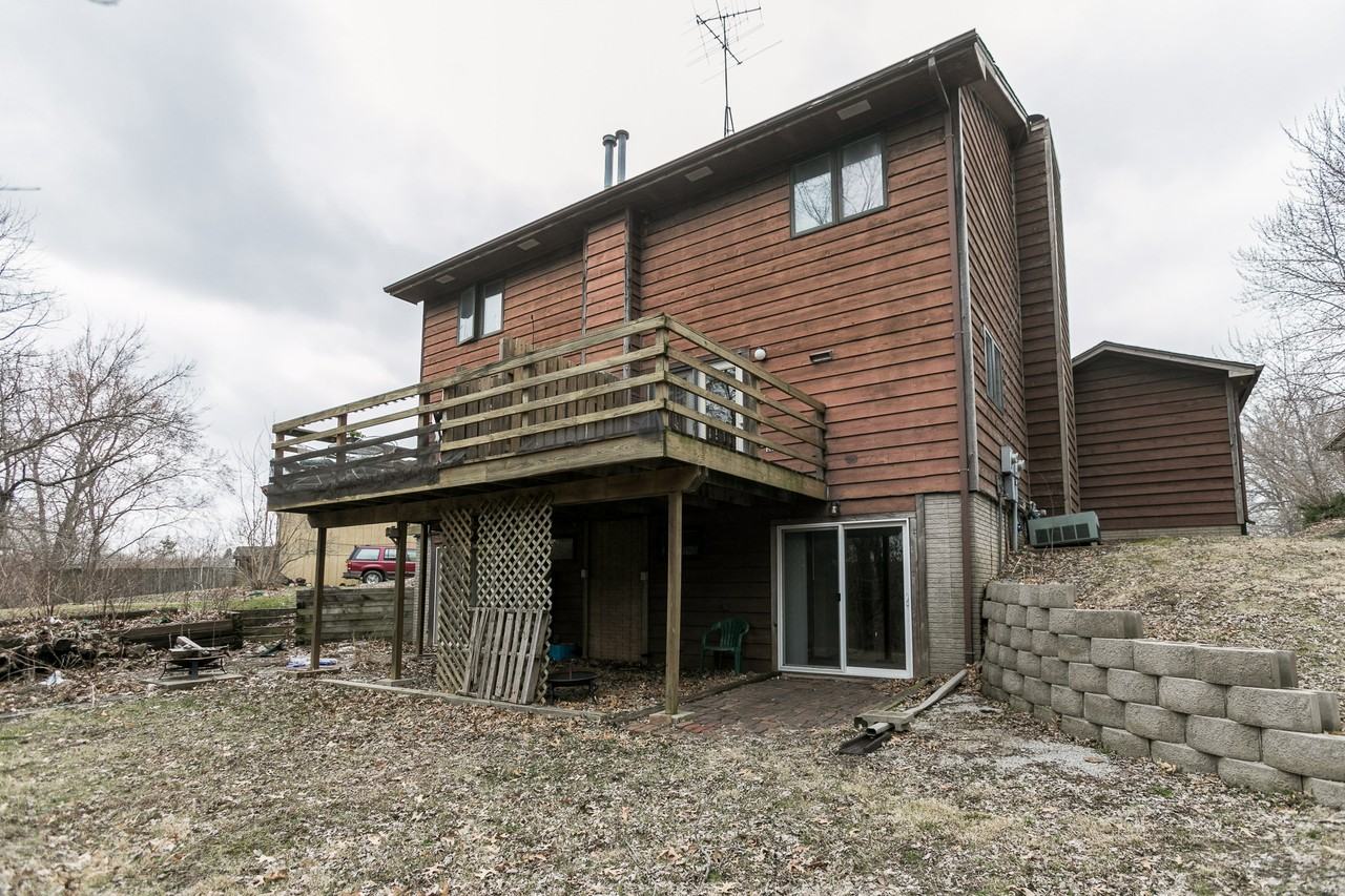 1317 Southview Cir - Photo 3 of 13