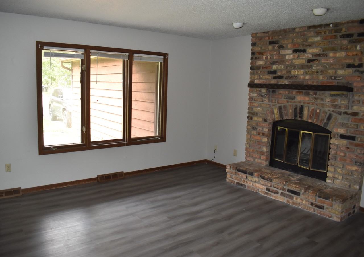 1317 Southview Cir - Photo 7 of 13