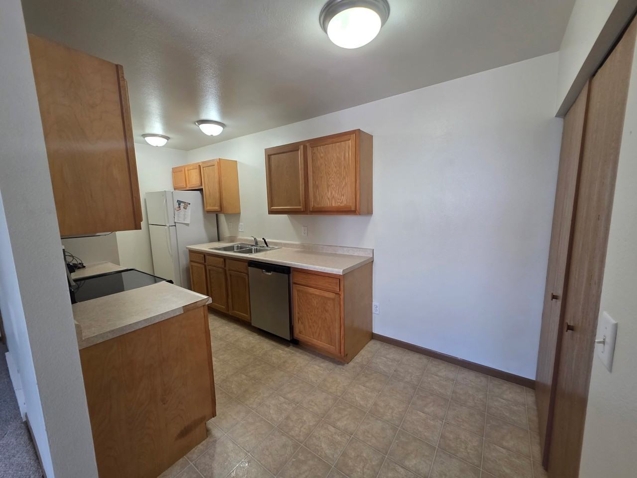 230 S Dubuque St #5 - Photo 6 of 11