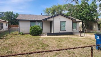 featured image of 606 Crockett St