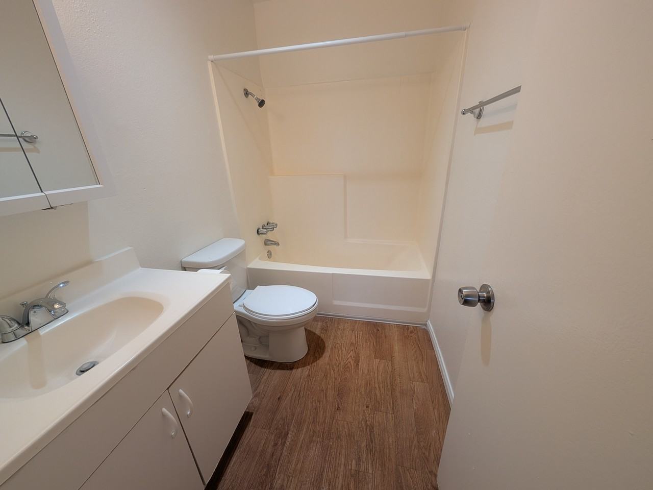 1054 S Magnolia Ave #9 - Photo 3 of 19