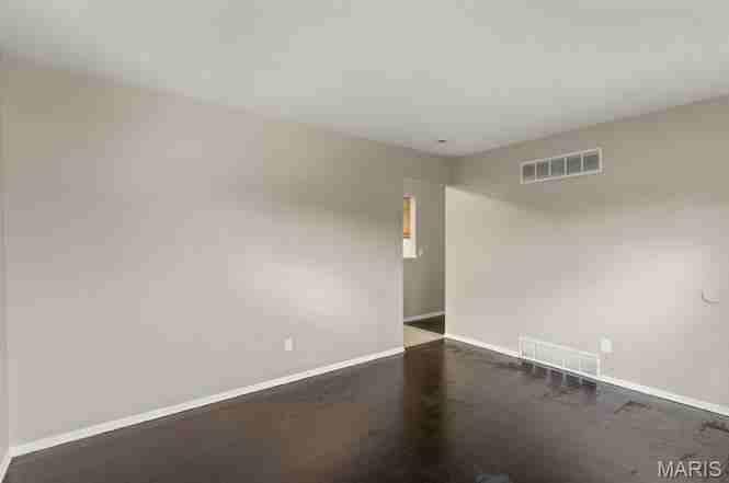 1223 Reale Ave - Photo 3 of 22