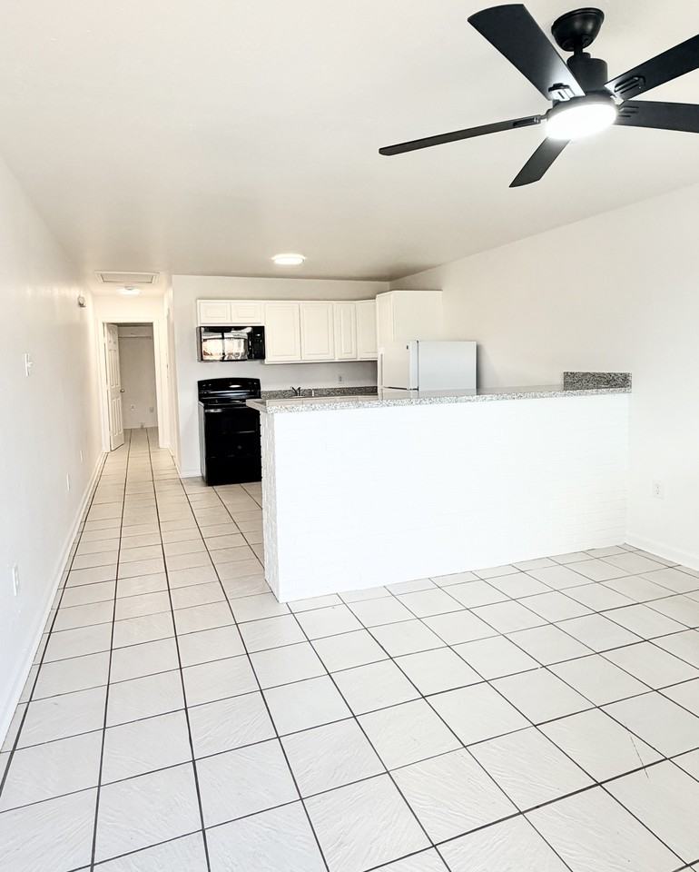 3321 Laplace St #D - Photo 2 of 6