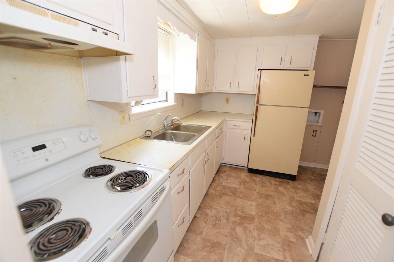 195 Overland Rd #11 - Photo 3 of 7