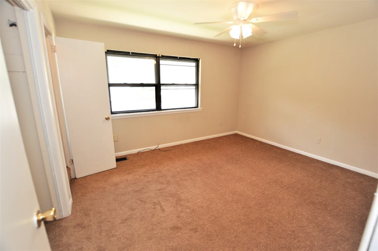 195 Overland Rd #11 - Photo 7 of 7