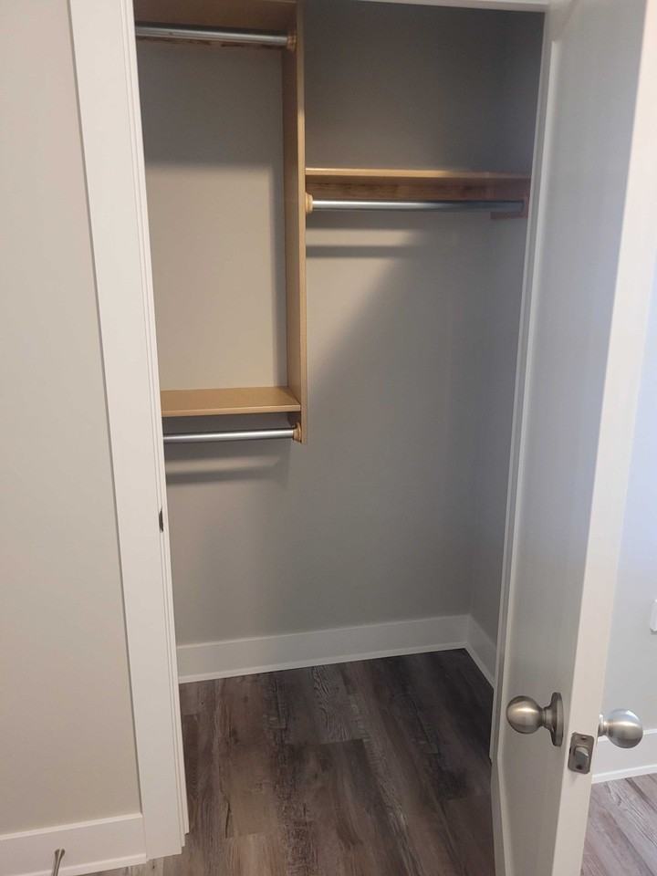 3913 S Bluelake Ct - Photo 4 of 22