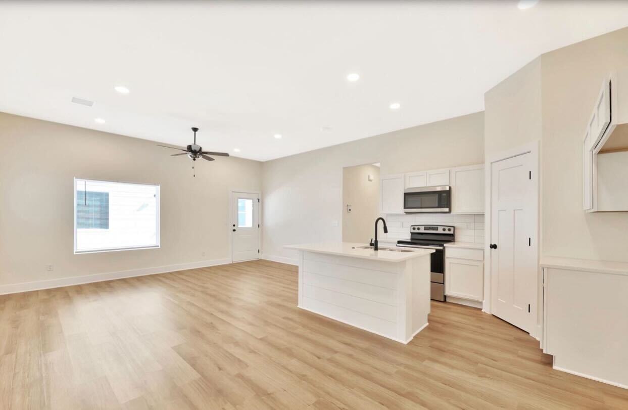 16802 W Lawson St - Photo 6 of 18