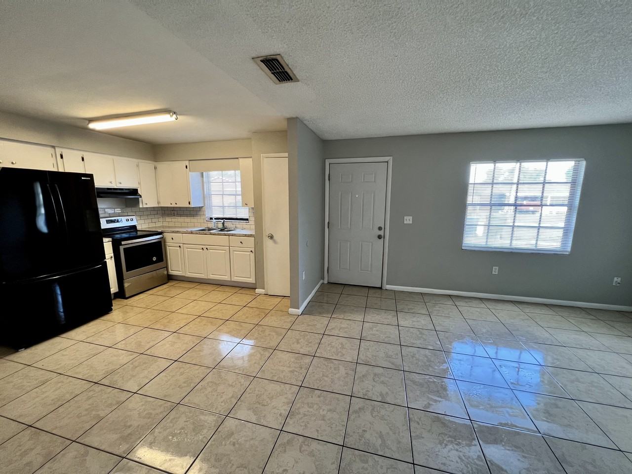 515 Oregon Ave #515 - Photo 4 of 9