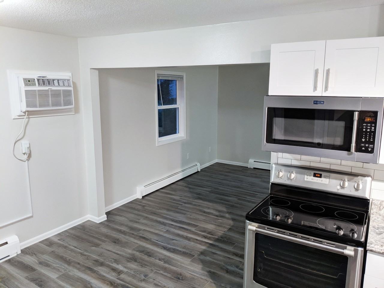 501 1st St W #503 - Photo 7 of 19