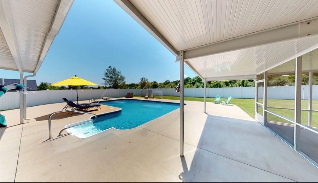 132 Whispering Hills Ln - Photo 2 of 9