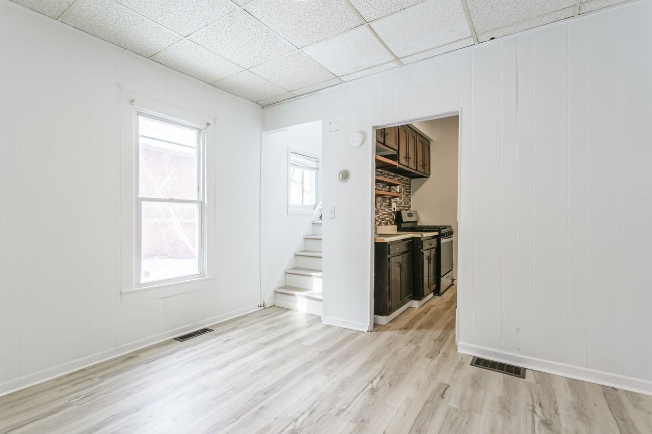 26 Brockway Pl - Photo 3 of 13