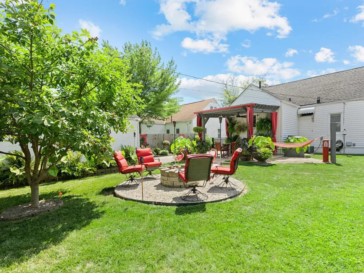 170 Letchworth Ave - Photo 7 of 18