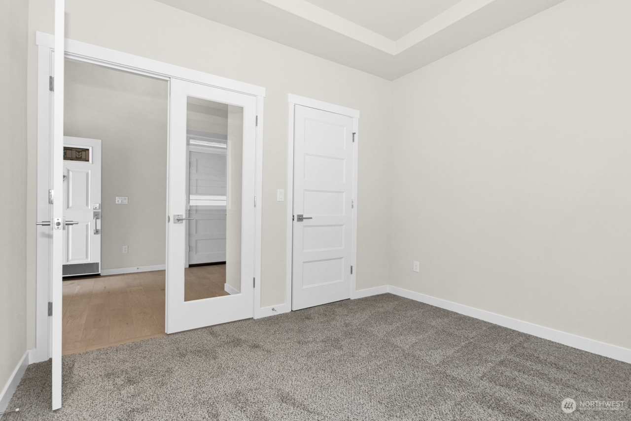 641 Maggee St Se - Photo 4 of 19